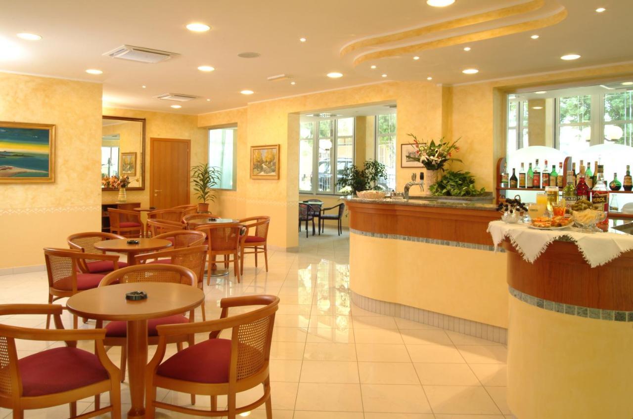 Hotel De La Plage Rimini Exterior photo